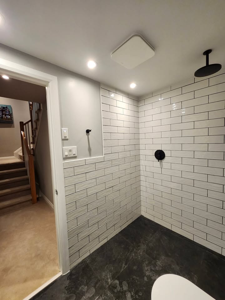 Sneak peak of kilspindie bathroom - Image 1