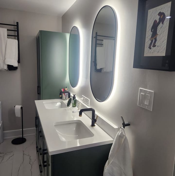 A modern bathroom adds comfort, style, and value to your home. We help Ottawa ho... - Image 1