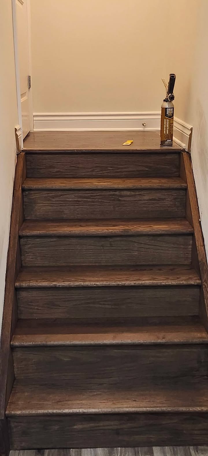 From Unfinished Pine to Red Oak: A Stunning Staircase Transformation! - Image 4
