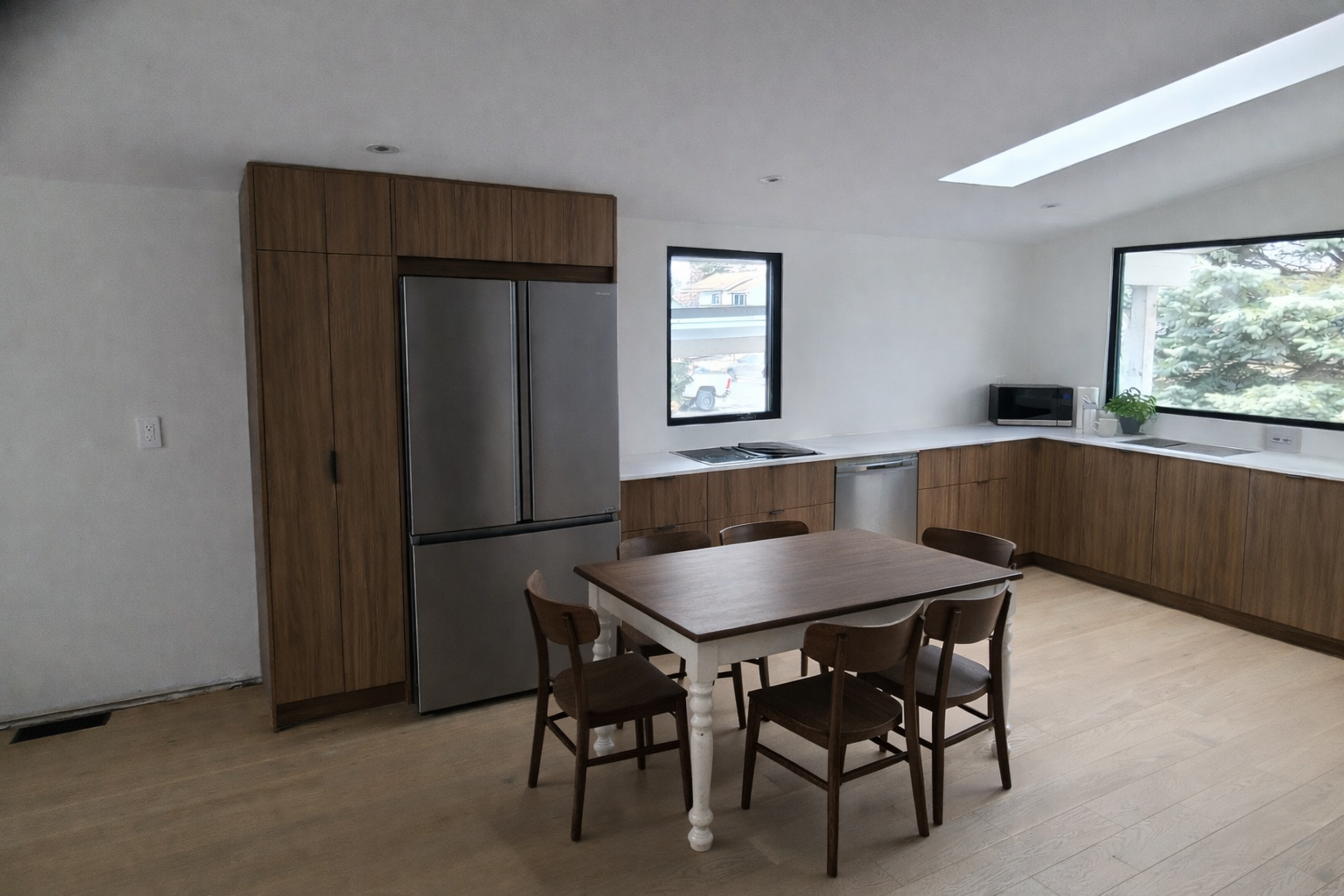 On the mark solutions photo 1