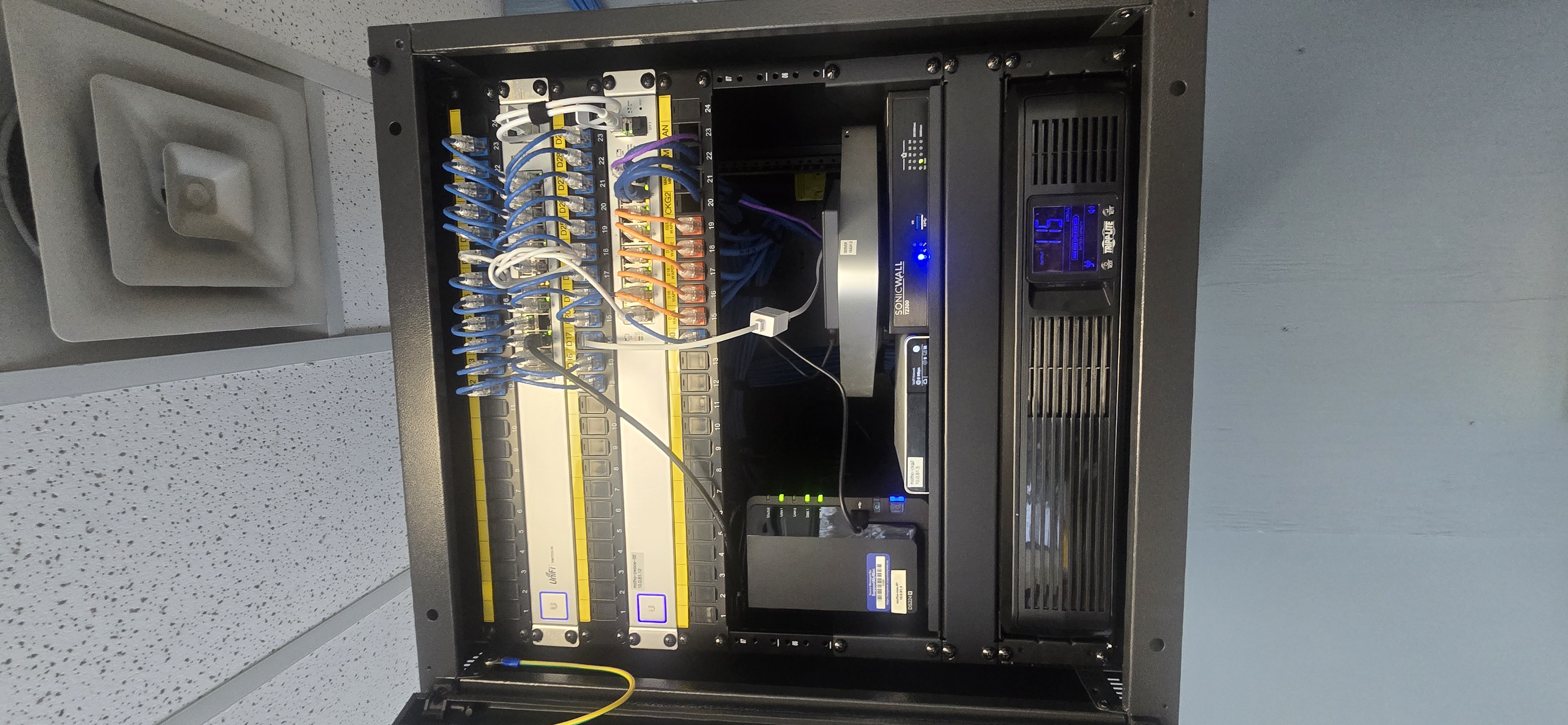 IT Server rack with Firewall
