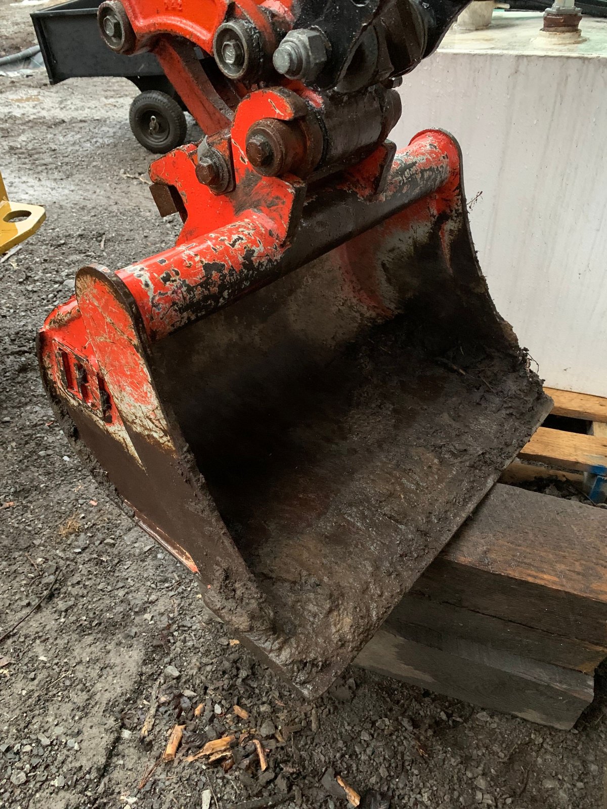 24" Ditching Bucket (attachment)