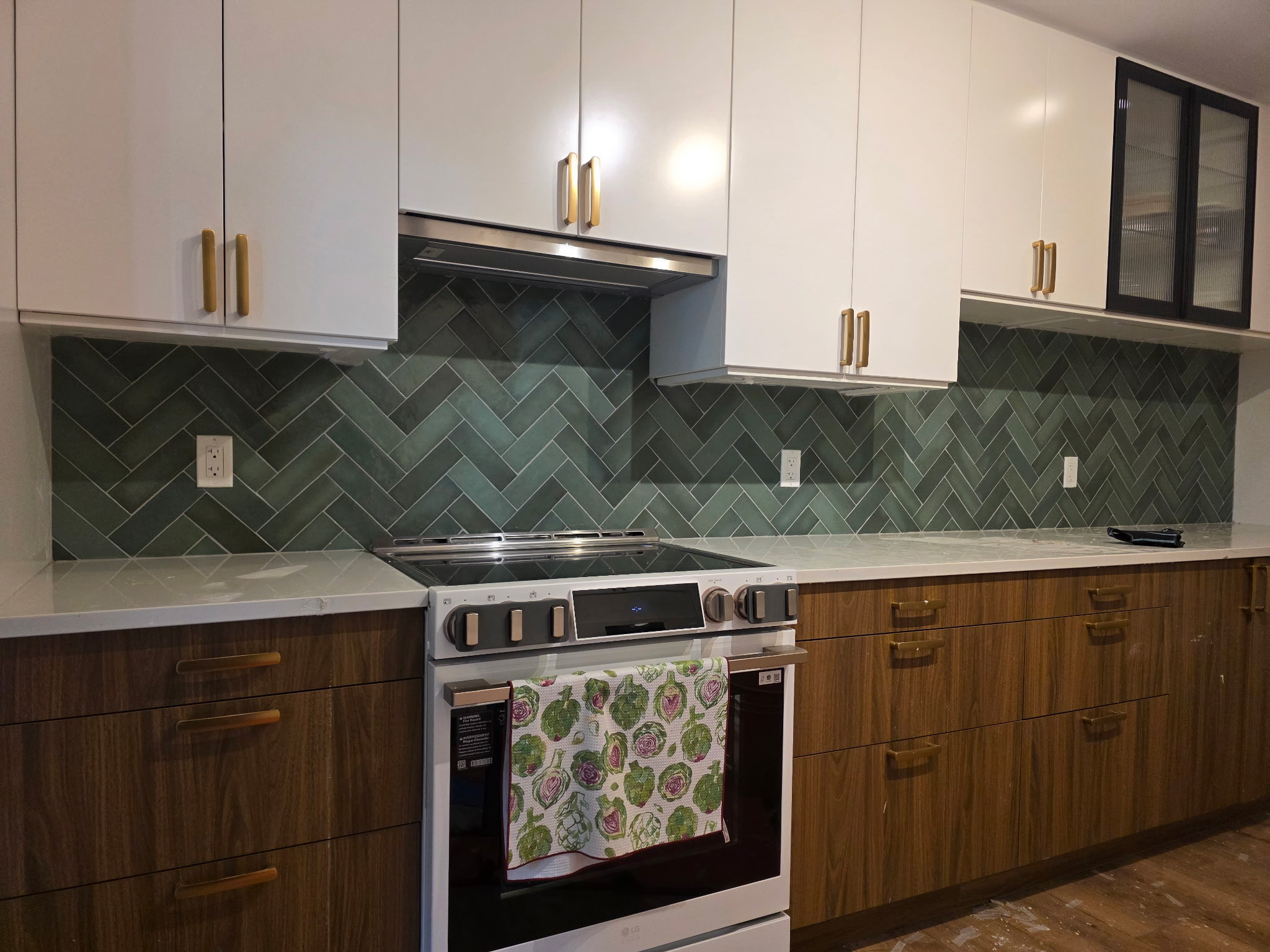 Kitchen renovation in Barrhaven - after photo 4